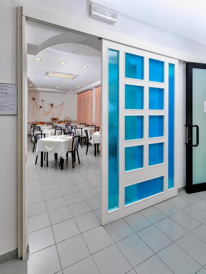 Albergo Gloria Белларія-Іджеа-Марина Екстер'єр фото